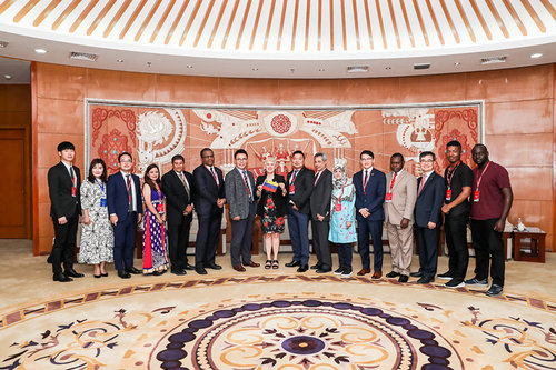 Ноос ноолуурын үзэсгэлэн Ордос хотод боллоо