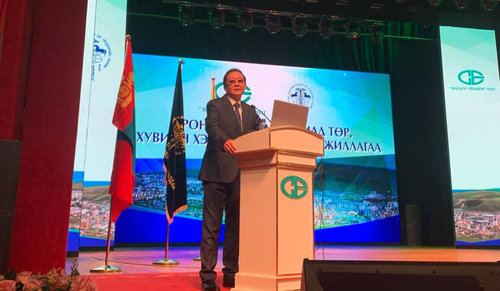 Орон нутгийн хөгжилд төр хувийн хэвшлийн хамтын ажиллагаа” чуулган Эрдэнэтэд эхэллээ