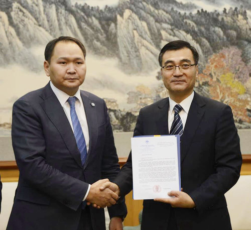 БНХАУ-ын ЭСЯ-нд эхний ээлжинд 140 сая төгрөг хандивлалаа