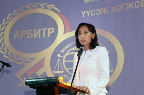 Монгол Улсад арбитрын байгууллага үүсч хөгжсөний 90 жилийн ойн баярын хурал МҮХАҮТ-ын Их танхимд болж байна
