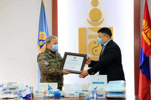 150 сая төгрөгийн үнэ бүхий эд материал хандивласныг МҮХАҮТанхим Улсын онцгой комисст хүлээлгэн өглөө