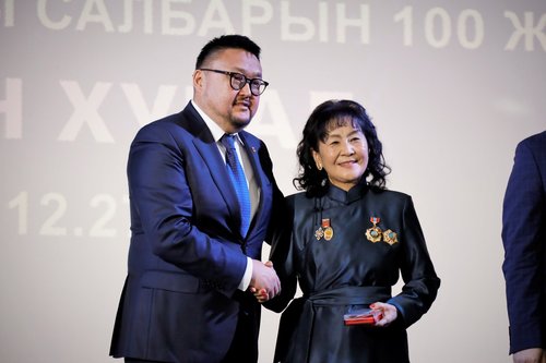 mongolchamber/image/2021/12/27/0kl93dvzku6n77hd/270221528_4290748381029573_8238834969615443123_n