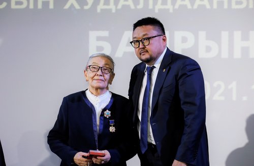 mongolchamber/image/2021/12/27/j1b8grdirqw9emt3/270177610_4290752111029200_2403765601082557625_n