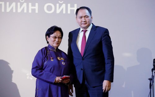 mongolchamber/image/2021/12/27/o246nbhfdke1kgew/270173339_4290747914362953_416223396597102651_n