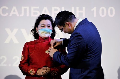 mongolchamber/image/2021/12/27/xcjubiadzo9f2xv0/270215569_4290749694362775_3290591599610995320_n