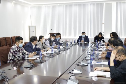 Аялал жуулчлалын салбарыг богино хугацаанд сэргээхээр санал солилцов