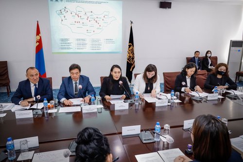 Аялал жуулчлалын гол чиглэл дагуу түр буудаллах цэг, үйлчилгээний цогцолбор байгуулах 4 аж ахуйн нэгжтэй гэрээ байгууллаа