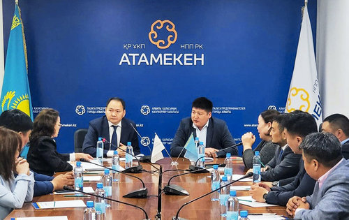 МҮХАҮТ-ын Ерөнхийлөгч О.Амартүвшин Алматы хотын бизнес эрхлэгчдийн танхимын даргатай уулзлаа