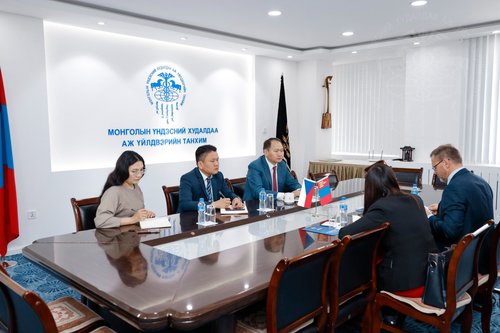 МҮХАҮТ-ын Ерөнхийлөгч О.Амартүвшин БНЧУ-аас Монгол Улсад суугаа Онц бөгөөд Бүрэн эрхт Элчин Сайд Ян Вытопилтой уулзлаа