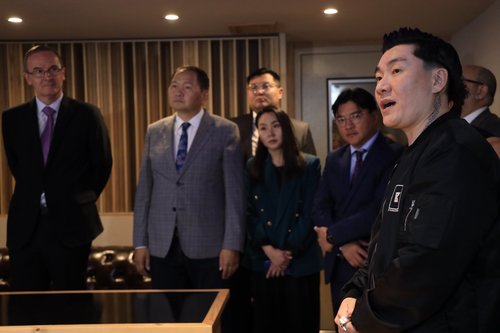 B Production “А” зэрэглэлийн “440hz records” студиэ нээлээ