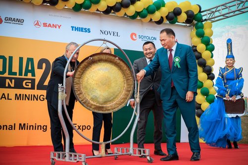 Сүүлийн 5 жилийн дунджаар уул уурхайн салбар ДНБ-ны 15, нийт экспортын 90 гаруй хувийг бүрдүүлж байна