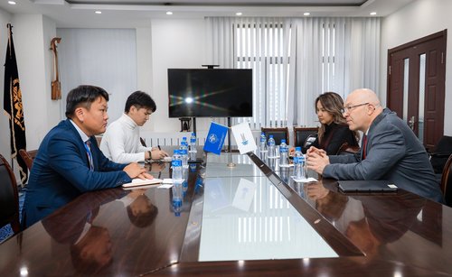 Олон Улсын Худалдааны Танхимын Чех дахь салбарын Банк, Худалдааны Хууль ба Практикийн комиссын нарийн бичгийн дарга Павел Андрлыг хүлээн авч уулзлаа