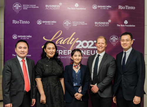 Бизнес эрхлэгч эмэгтэйчүүд бизнесийн салбар дахь ёс зүйн асуудлаар хэлэлцүүлэг өрнүүллээ