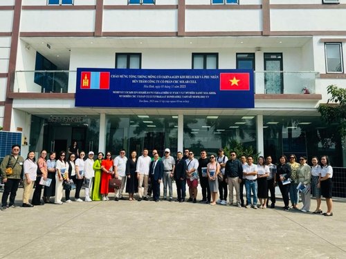 МОНГОЛ УЛСЫН ХҮНС, ХӨДӨӨ АЖ АХУЙН САЛБАРЫН ҮЙЛДВЭРЛЭГЧИД БНСВУ-ЫН ХОА БИНЬ МУЖИЙН ЛЫӨНГ СӨН АЖ ҮЙЛДВЭРИЙН ПАРКТАЙ ТАНИЛЦЛАА