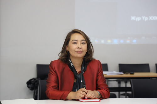 МҮХАҮТ-ЫН ЕРӨНХИЙ НАРИЙН БИЧГИЙН ДАРГА БУЛГАН ОВОГТОЙ САРУУЛЫН ТОВЧ НАМТАР