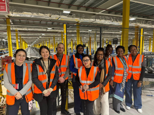 SHETRADES MONGOLIA HUB-Г ТӨЛӨӨЛЖ БИЗНЕС ЭРХЛЭГЧ ЭМЭГТЭЙЧҮҮД ХУДАЛДАА ХӨРӨНГӨ ОРУУЛАЛТЫН БОЛОМЖУУДТАЙ ТАНИЛЦАЖ БАЙНА