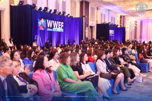 ДЭЛХИЙН БИЗНЕС ЭРХЛЭГЧ ЭМЭГТЭЙЧҮҮДИЙН ЧУУЛГА УУЛЗАЛТАД МҮХАҮТ-ЫН ЕРӨНХИЙ НАРИЙН БИЧГИЙН ДАРГА Б.САРУУЛ ХЭЛСЭН ҮГ