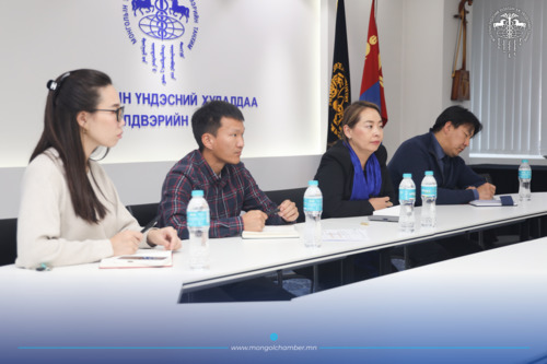 АЖЛЫН ХЭСГИЙН УУЛЗАЛТ ХИЙЛЭЭ